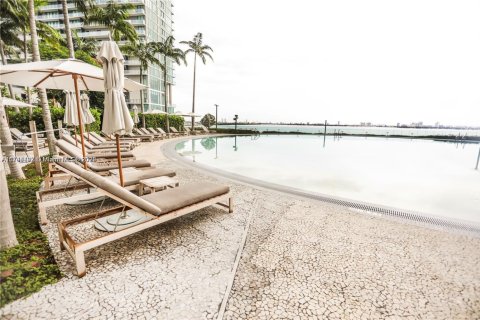 Copropriété à vendre à Miami, Floride: 3 chambres, 153.2 m2 № 1710269 - photo 30