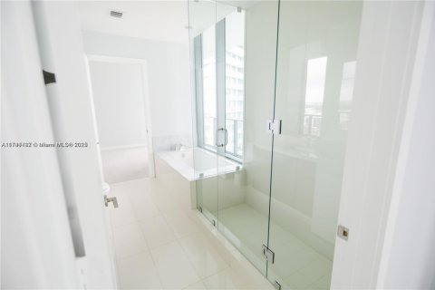 Copropriété à vendre à Miami, Floride: 3 chambres, 153.2 m2 № 1710269 - photo 26