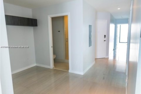 Copropriété à vendre à Miami, Floride: 3 chambres, 153.2 m2 № 1710269 - photo 17