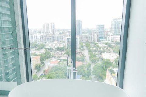 Copropriété à vendre à Miami, Floride: 3 chambres, 153.2 m2 № 1710269 - photo 27