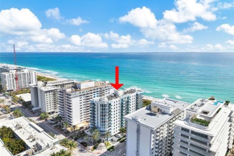 Condominio en venta en Surfside, Florida, 2 dormitorios, 93.09 m2 № 2218886 - foto 4
