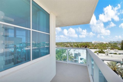 Condominio en venta en Surfside, Florida, 2 dormitorios, 93.09 m2 № 2218886 - foto 22