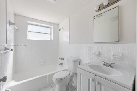 Apartamento en alquiler en Fort Lauderdale, Florida, 1 dormitorio, 65.03 m2 № 2036055 - foto 10