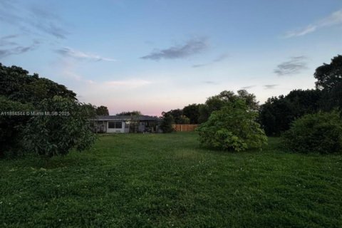 House in Homestead, Florida 4 bedrooms, 186.92 sq.m. № 1930111 - photo 17