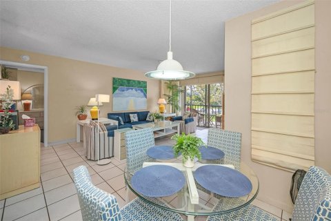 Condo in Palm Harbor, Florida, 1 bedroom  № 1906957 - photo 15