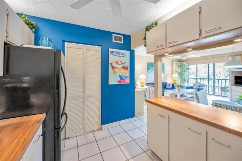 Condo in Palm Harbor, Florida, 1 bedroom  № 1906957 - photo 20