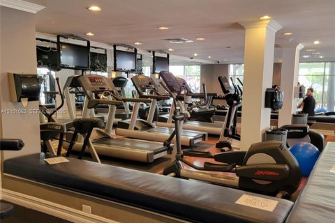 Condo in Hollywood, Florida, 1 bedroom  № 2402454 - photo 14