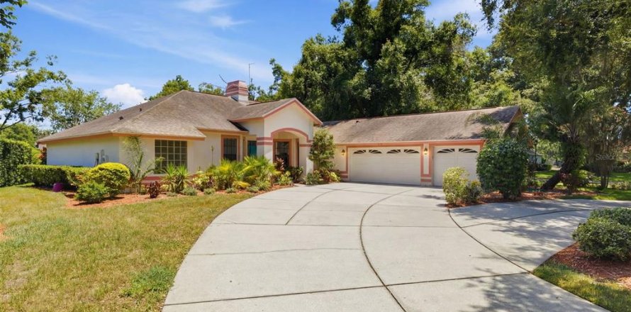 Casa en Lutz, Florida 4 dormitorios, 208.29 m2 № 2237168