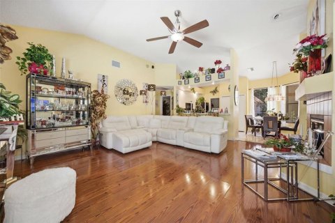 Casa en venta en Lutz, Florida, 4 dormitorios, 208.29 m2 № 2237168 - foto 13