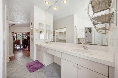Casa en venta en Lutz, Florida, 4 dormitorios, 208.29 m2 № 2237168 - foto 20