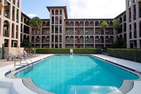 Condominio en alquiler en Gulfport, Florida, 2 dormitorios, 106.56 m2 № 1909174 - foto 1