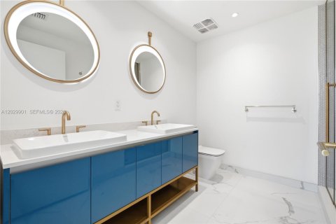 Copropriété à vendre à Miami, Floride: 2 chambres, 100.98 m2 № 2153721 - photo 7