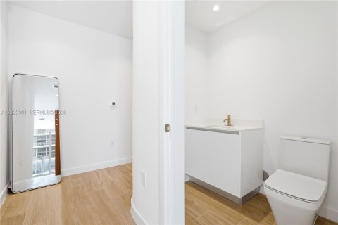 Copropriété à vendre à Miami, Floride: 2 chambres, 100.98 m2 № 2153721 - photo 13