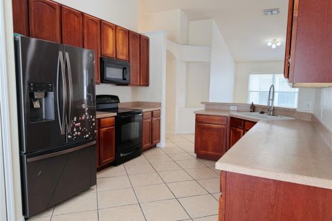 Casa en alquiler en Kissimmee, Florida, 4 dormitorios, 164.07 m2 № 1882854 - foto 13