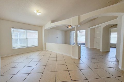 Casa en alquiler en Kissimmee, Florida, 4 dormitorios, 164.07 m2 № 1882854 - foto 15