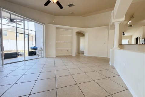 Casa en alquiler en Kissimmee, Florida, 4 dormitorios, 164.07 m2 № 1882854 - foto 18