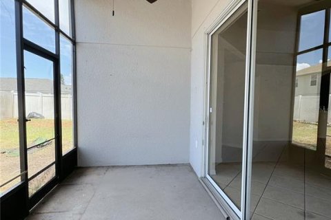 Casa en alquiler en Kissimmee, Florida, 4 dormitorios, 164.07 m2 № 1882854 - foto 30