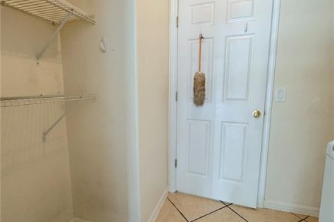 Casa en alquiler en Kissimmee, Florida, 4 dormitorios, 164.07 m2 № 1882854 - foto 29