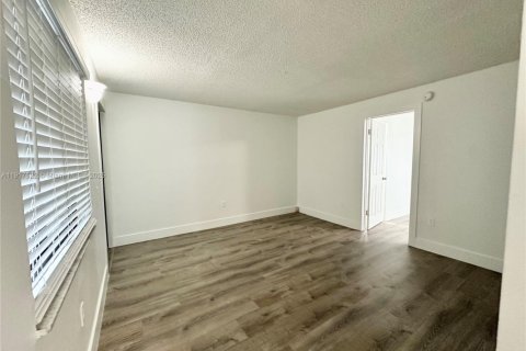 Appartement à louer à Miami, Floride: 1 chambre № 1972201 - photo 2