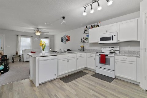 Villa ou maison à vendre à Poinciana, Floride: 4 chambres, 173.54 m2 № 2401066 - photo 9