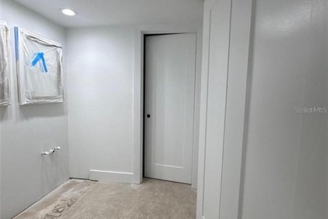 Condo in Saint Petersburg, Florida, 2 bedrooms  № 2314843 - photo 19