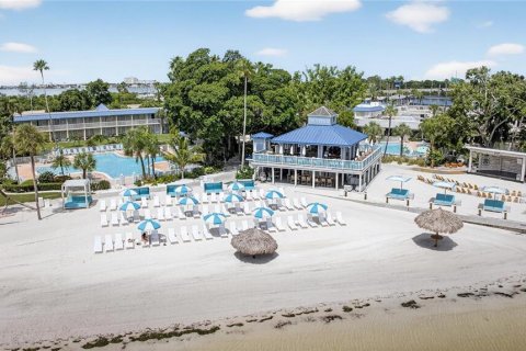 Condo in Saint Petersburg, Florida, 2 bedrooms  № 2314843 - photo 29