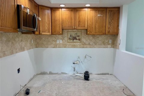 Condo in Saint Petersburg, Florida, 2 bedrooms  № 2314843 - photo 18