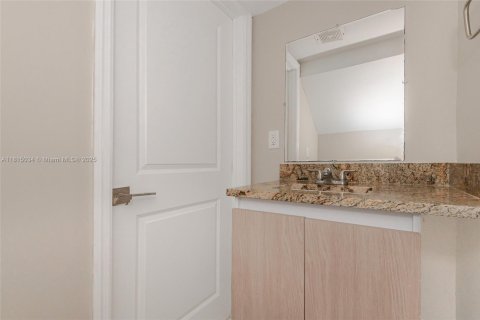 Adosado en venta en Fort Lauderdale, Florida, 3 dormitorios, 95.88 m2 № 2023200 - foto 12