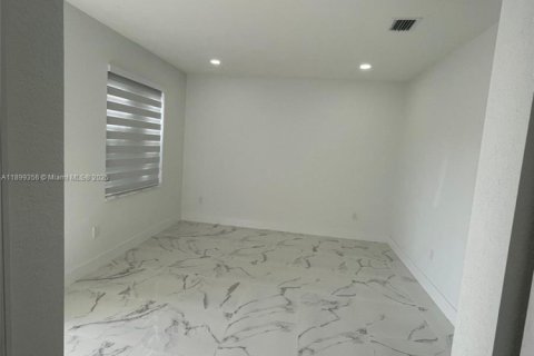 Condominio en venta en Homestead, Florida, 3 dormitorios, 137.77 m2 № 1952466 - foto 2