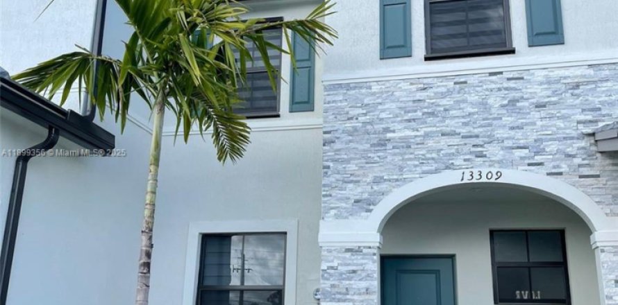 Condominio en Homestead, Florida, 3 dormitorios  № 1952466