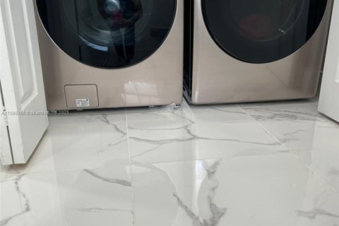 Condominio en venta en Homestead, Florida, 3 dormitorios, 137.77 m2 № 1952466 - foto 6