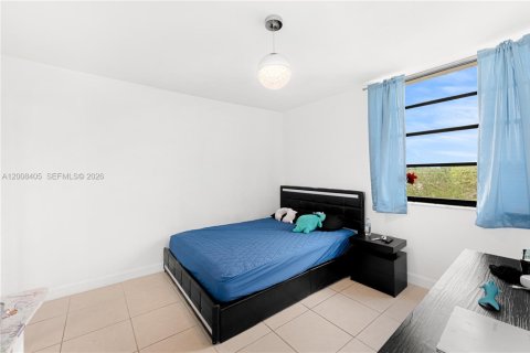 Купить кондоминиум в Тамарак, Флорида 2 спальни, 92.44м2, № 2073181 - фото 13