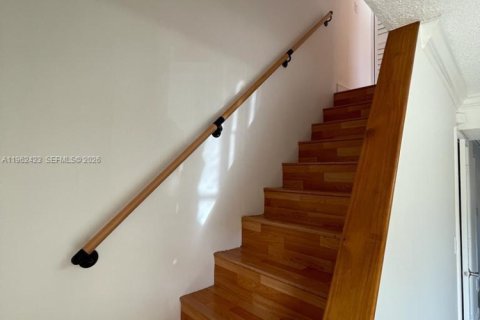 Condo in Miami, Florida, 1 bedroom  № 2026618 - photo 6