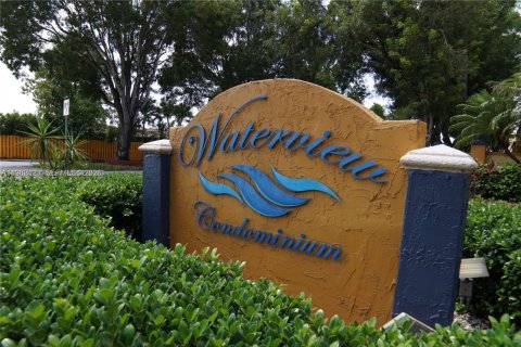 Condo in Miami, Florida, 1 bedroom  № 2026618 - photo 2