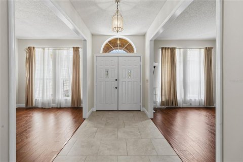 House in Oviedo, Florida 4 bedrooms, 226.31 sq.m. № 2225413 - photo 4