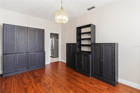 House in Oviedo, Florida 4 bedrooms, 226.31 sq.m. № 2225413 - photo 5