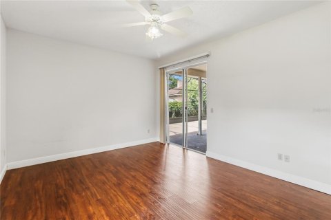 House in Oviedo, Florida 4 bedrooms, 226.31 sq.m. № 2225413 - photo 18