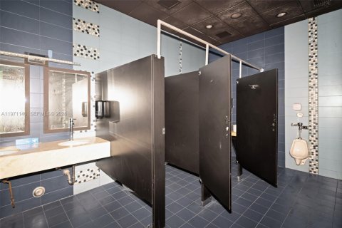 Immobilier commercial à vendre à Miami, Floride № 2032494 - photo 20