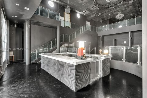 Immobilier commercial à vendre à Miami, Floride № 2032494 - photo 10