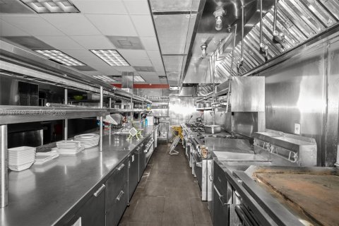 Immobilier commercial à vendre à Miami, Floride № 2032494 - photo 24