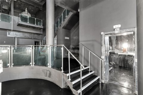 Immobilier commercial à vendre à Miami, Floride № 2032494 - photo 18