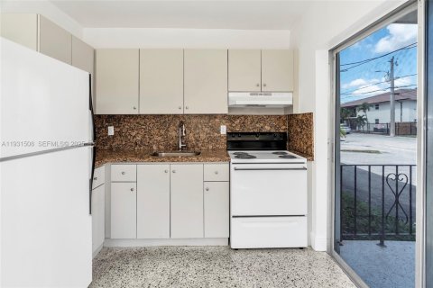 Appartement à louer à Miami, Floride: 1 chambre, 433.85 m2 № 1990132 - photo 9