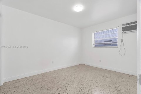 Appartement à louer à Miami, Floride: 1 chambre, 433.85 m2 № 1990132 - photo 11