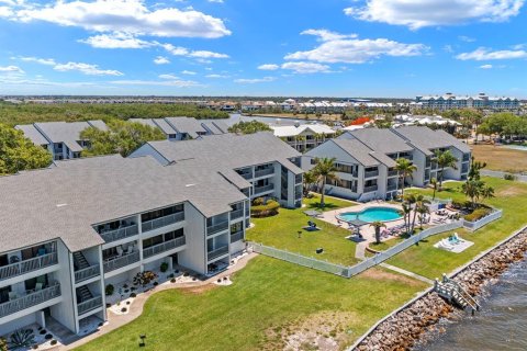 Condo in Ruskin, Florida, 2 bedrooms № 2155813 - photo 21