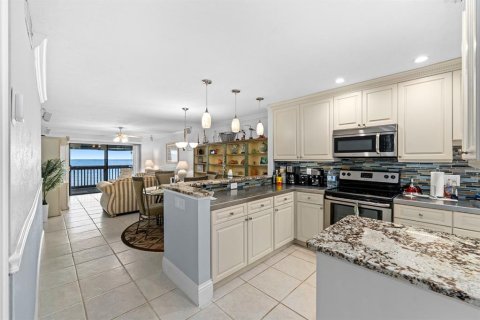 Condo in Ruskin, Florida, 2 bedrooms № 2155813 - photo 3