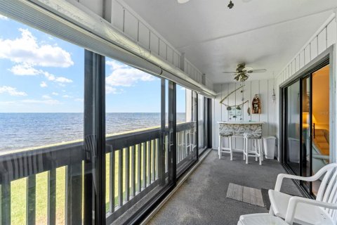 Condo in Ruskin, Florida, 2 bedrooms № 2155813 - photo 16