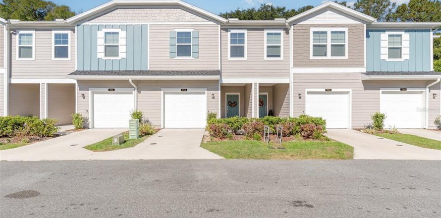 Adosado en Newberry, Florida 3 dormitorios, 153.94 m2 № 2280415