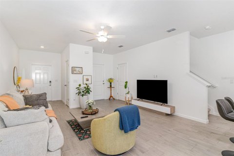 Adosado en alquiler en Newberry, Florida, 3 dormitorios, 153.94 m2 № 2280415 - foto 4