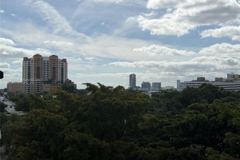 Condo in Miami, Florida, 1 bedroom  № 1969577 - photo 3