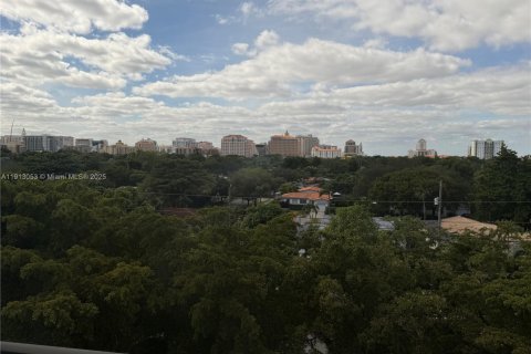 Condo in Miami, Florida, 1 bedroom  № 1969577 - photo 4